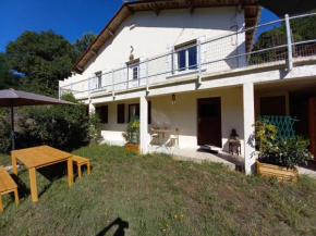 Hotels in Saint-Laurent-des-Hommes